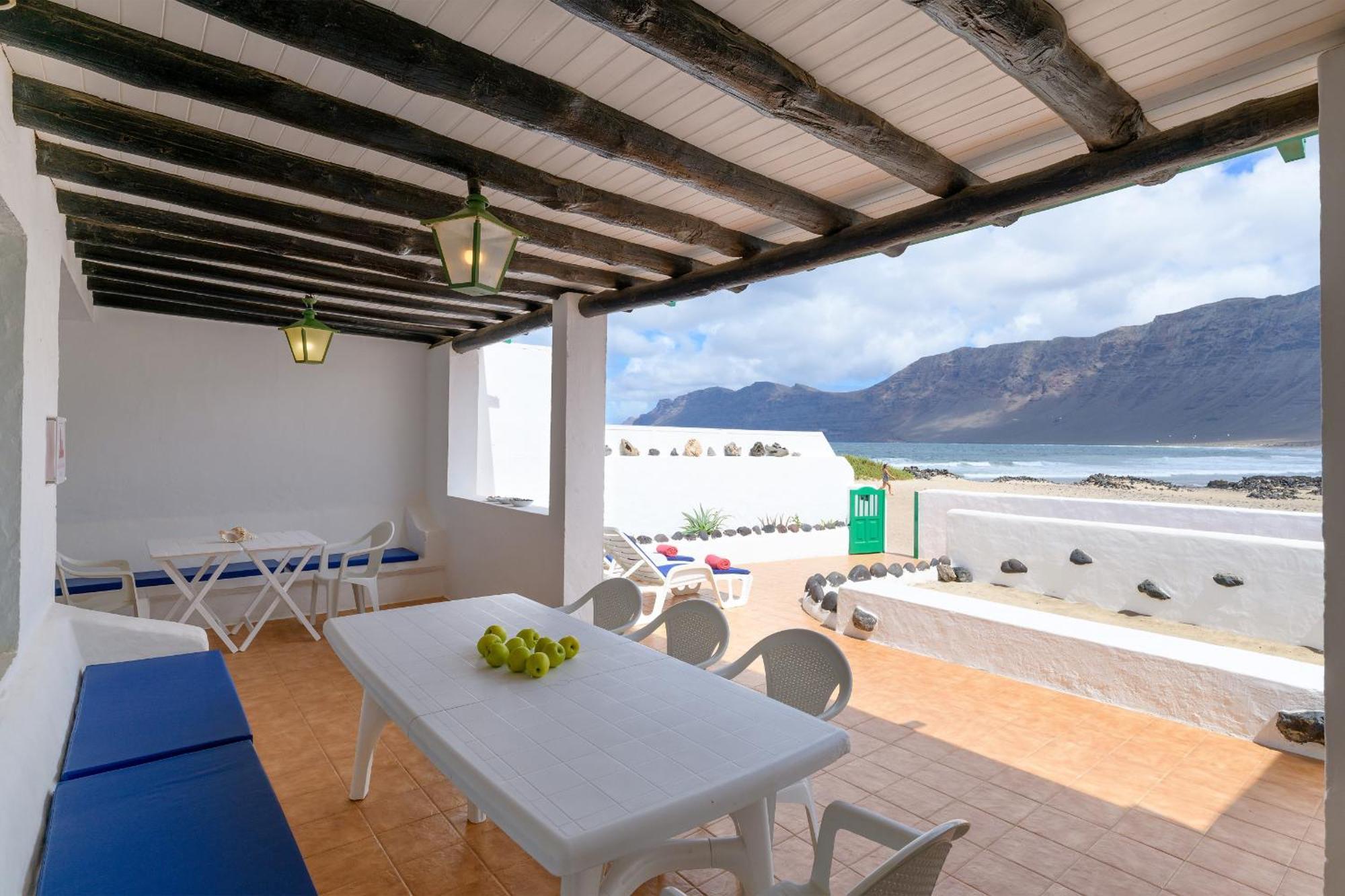 Famara Caracolillos, La Casa Eksteriør billede
